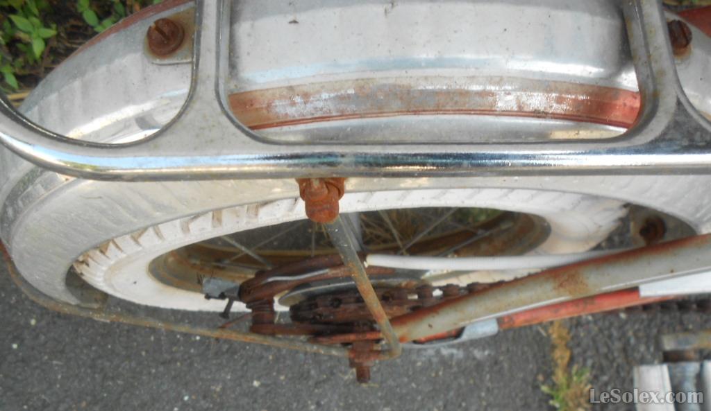 Vélo ancien enfant à restaurer