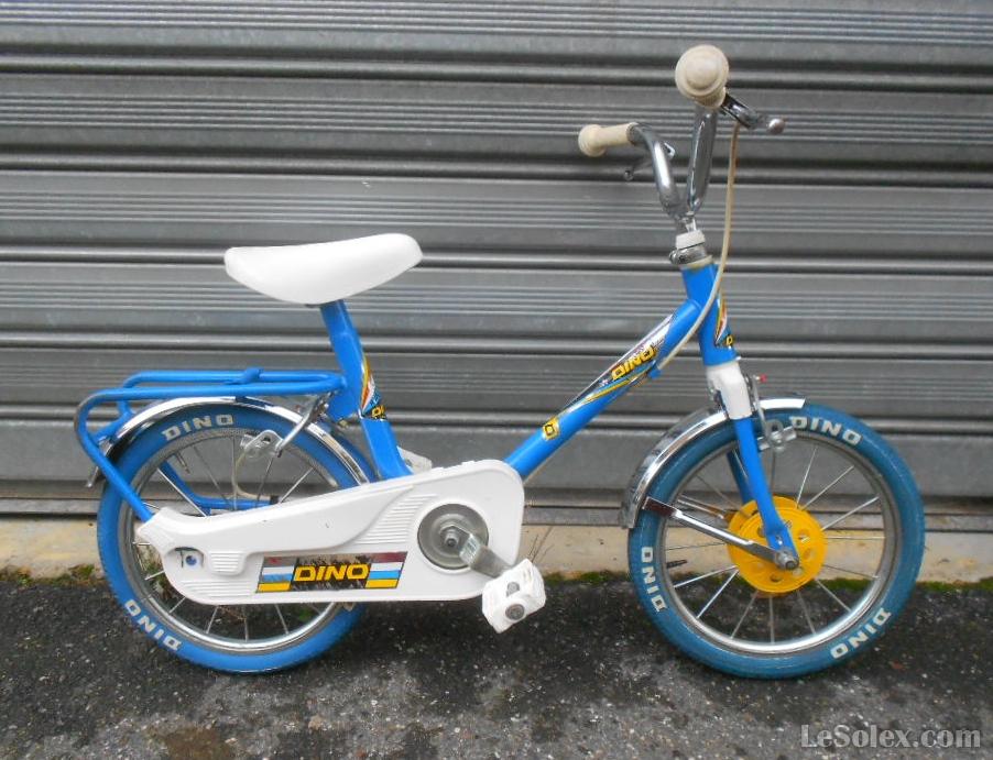 Vélo ancien enfant dino